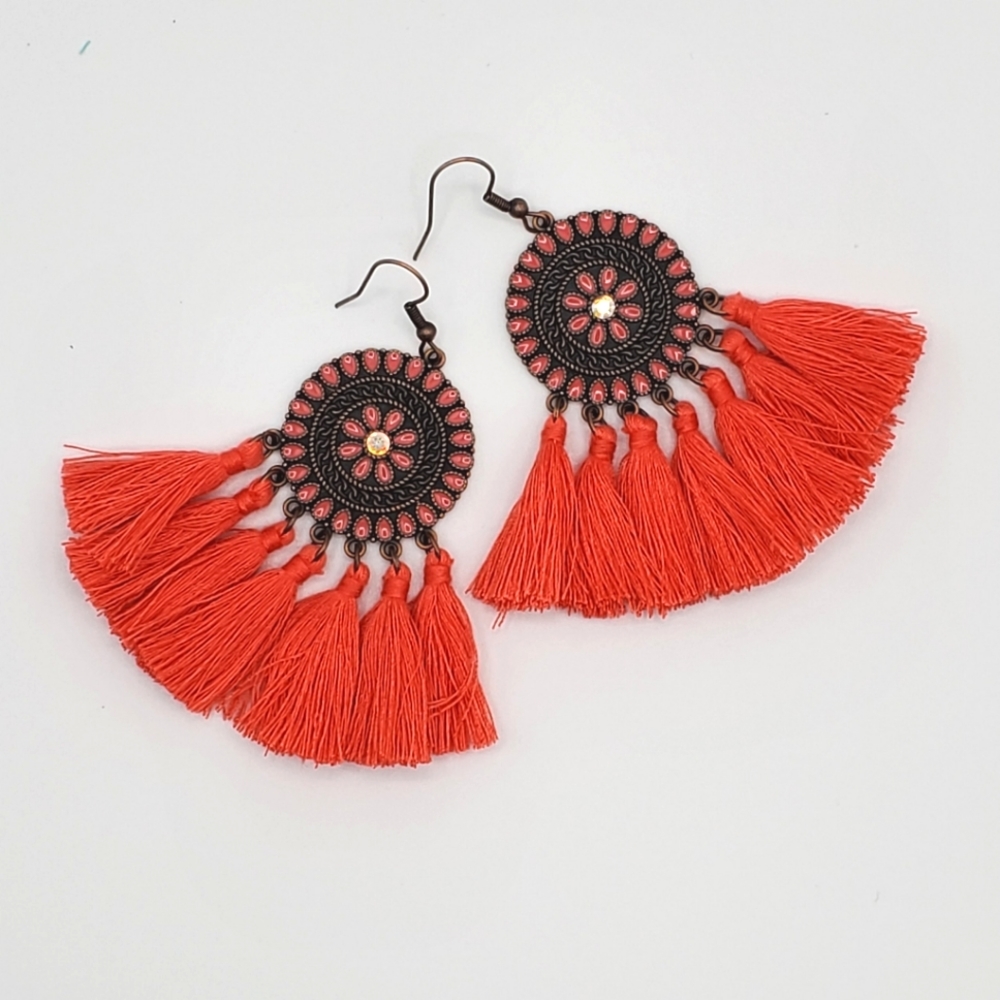 UHAVIT New Retro Alloy Dripping Oil Sunflower Tassel Earrings